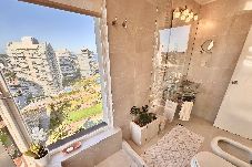 Apartamento en Punta del Este - PHPunta Torre Cristal, vista al mar y piscina
