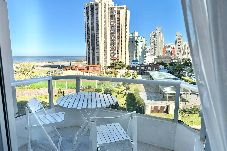 Apartamento en Punta del Este - PHPunta Marina II, Vista al Mar y Cerca de Todo 