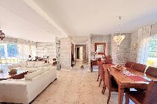 Casa en Punta del Este - PHPunta Candelaria, parque con piscina y BBQ 