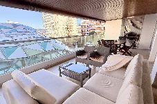Apartamento en Punta del Este - PHPunta Icon Brava  01, terraza amplia y piscina