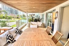 Apartamento en Punta del Este - PHPunta Icon Brava 004, terraza y playa a 50 m