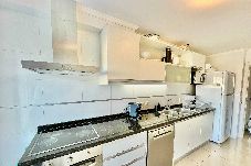 Apartamento em Punta del Este - PHPunta Casino 1, 2 Suites + Meio Quarto e BBQ Privado