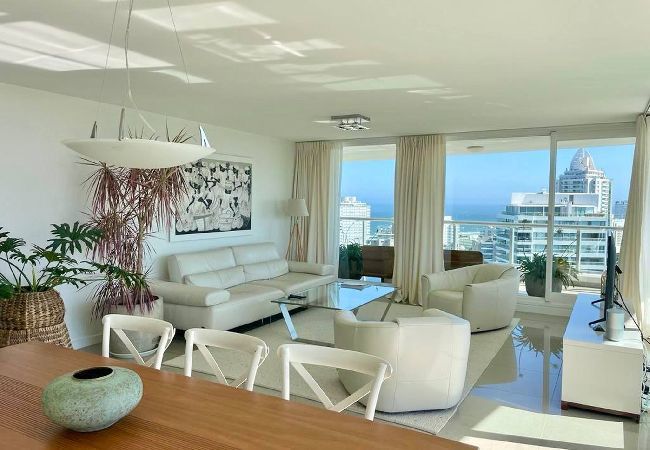 Apartamento em Punta del Este - PHPunta One I 15, 4 Suites, Vista, Comodidades Completas