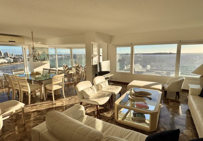 Apartamento em Punta del Este - PHPunta Malecon 12, Amplio y Elegante Playa Mansa