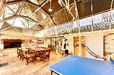 Villa in Punta del Este - PHPunta Casa Tilo, pool, BBQ area and garden
