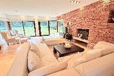 House in Punta del Este - PHPunta Señuelo, 5 Bedrooms, Beautiful Yard, Pool and BBQ