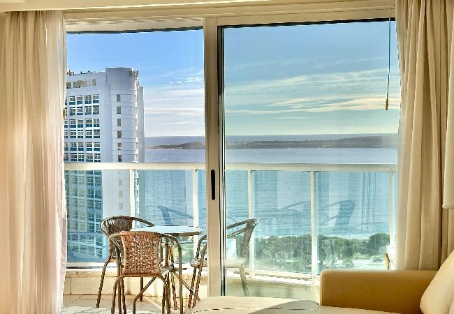 Apartment in Punta del Este - PHPunta Casino Tower, ocean view and 2 suites