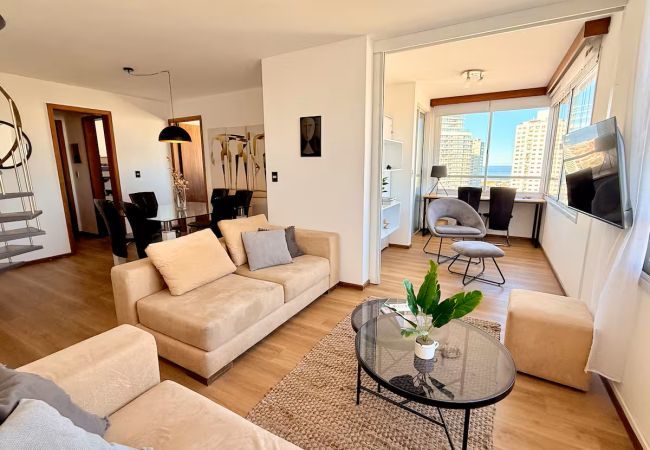 Apartment in Punta del Este - PHPunta C Ferrat 908, Penthouse Duplex, Jacuzzi y BBQ 