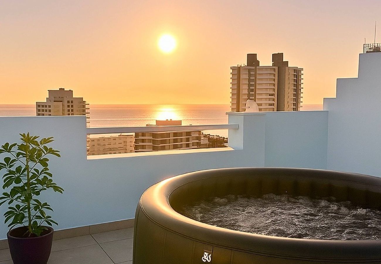 Apartment in Punta del Este - PHPunta CapFerrat, Penthouse Duplex, Jacuzzi y BBQ 