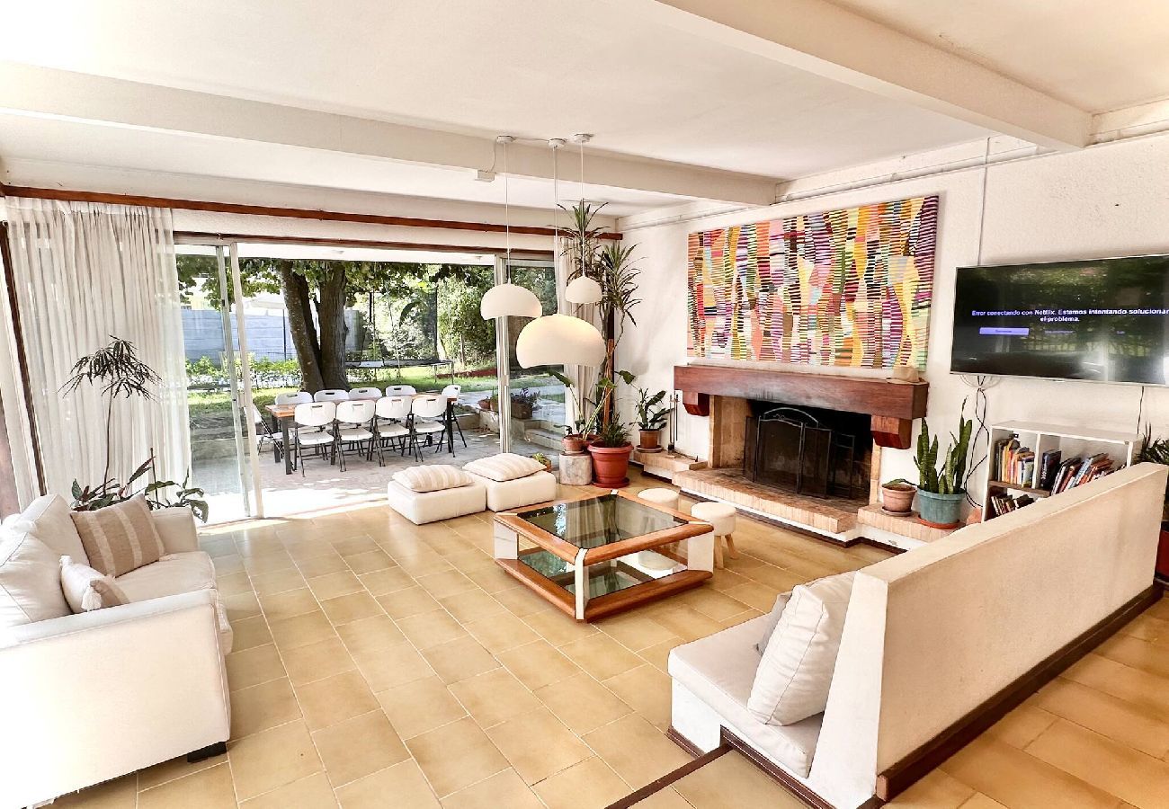 Villa in Punta del Este - PHPunta Casa Tilo, Fully Equipped, Perfect for Families, Sleeps 18